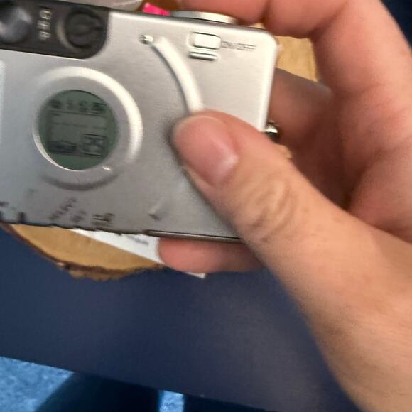 Canon ELPH 2 / IXUS II – APS Film Camera – Tested, w/ Case, Manual & Strap - Picture 4 of 8